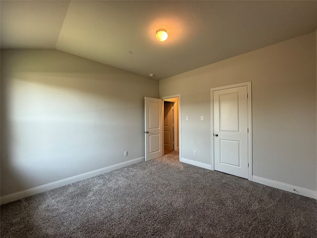 588 Hutchinson Lane, Lewisville, TX 75077