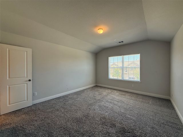 588 Hutchinson Lane, Lewisville, TX 75077