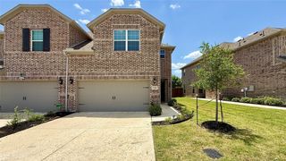 588 Hutchinson Lane, Lewisville, TX 75077