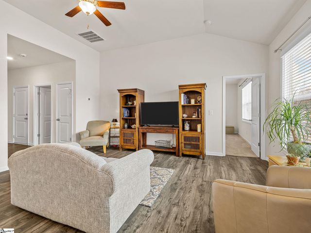 252 Cassingham Lane, Boiling Springs, SC 29316