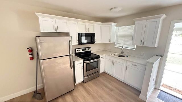 800 Moffett Street 4, Hallandale Beach, FL 33009