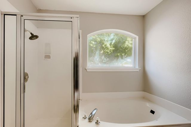 8221 MANX DR, Round Rock, TX 78681