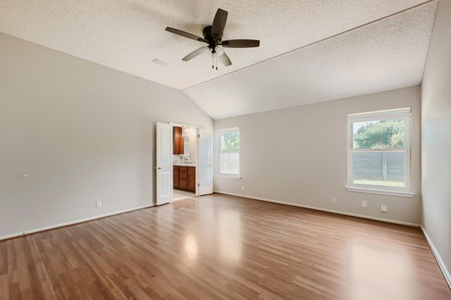 8221 MANX DR, Round Rock, TX 78681