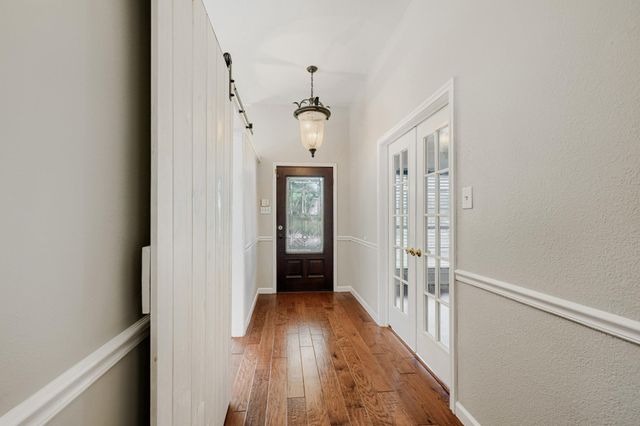 8221 MANX DR, Round Rock, TX 78681