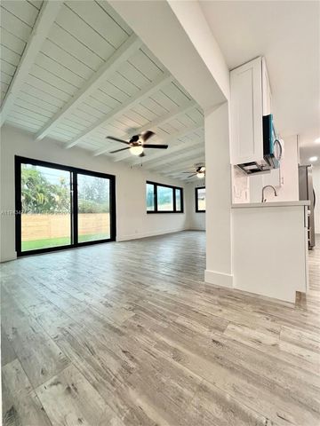 641 NE 2nd St, Dania Beach, FL 33004