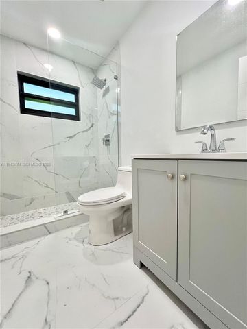 641 NE 2nd St, Dania Beach, FL 33004