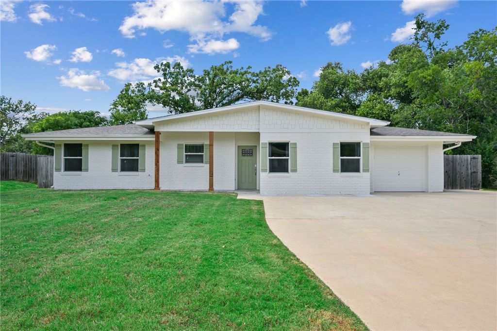 304 Dunn Street, Bryan, TX 77801