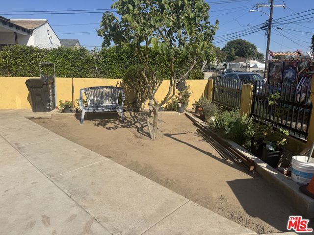 4341 W 106th Street, Inglewood, CA 90304