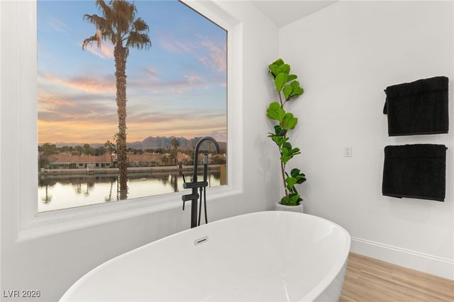 2493 Sun Reef Road, Las Vegas, NV 89128