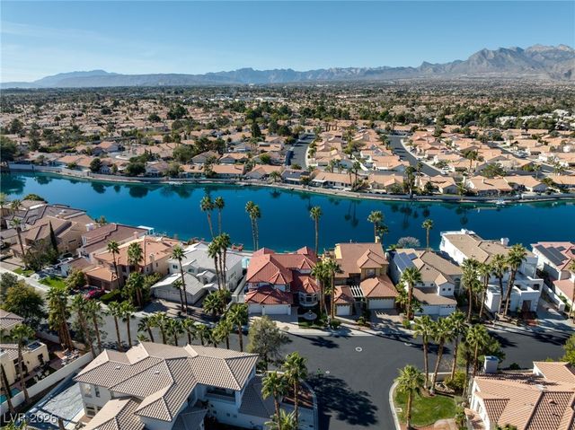 2493 Sun Reef Road, Las Vegas, NV 89128