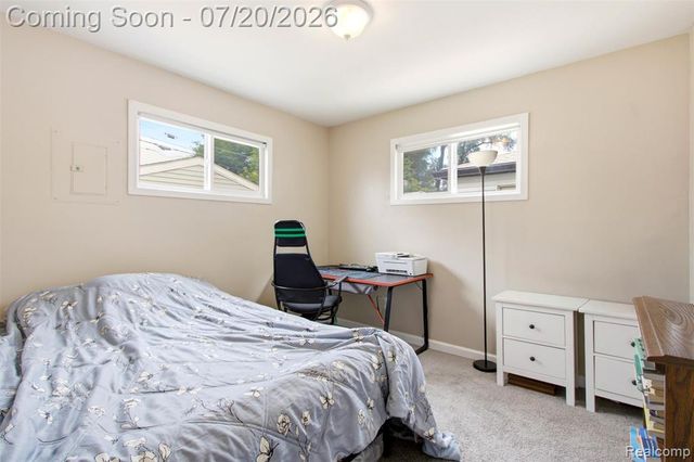 6579 N Highland Street, Dearborn Heights, MI 48127