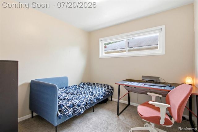 6579 N Highland Street, Dearborn Heights, MI 48127