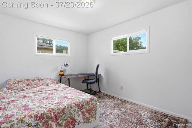 6579 N Highland Street, Dearborn Heights, MI 48127
