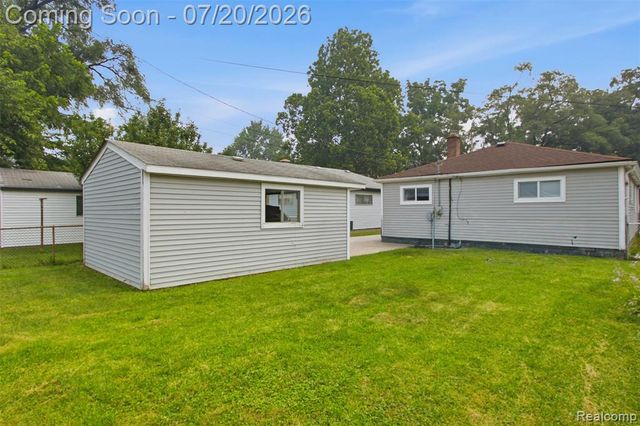 6579 N Highland Street, Dearborn Heights, MI 48127