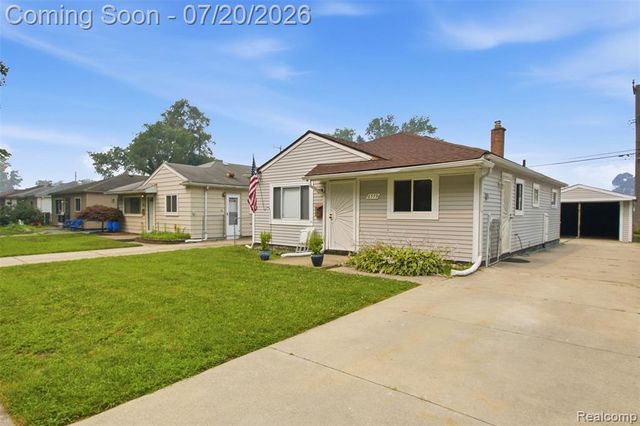 6579 N Highland Street, Dearborn Heights, MI 48127
