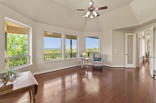 310 The Hills RD, Horseshoe Bay, TX 78657