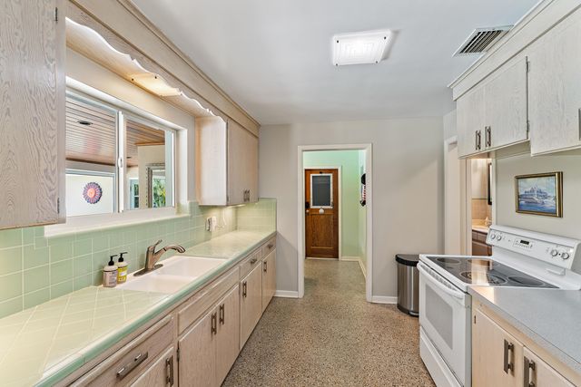 440 Jupiter Lane, Juno Beach, FL 33408