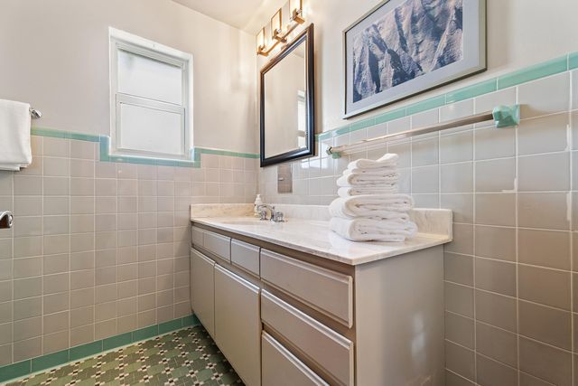 440 Jupiter Lane, Juno Beach, FL 33408
