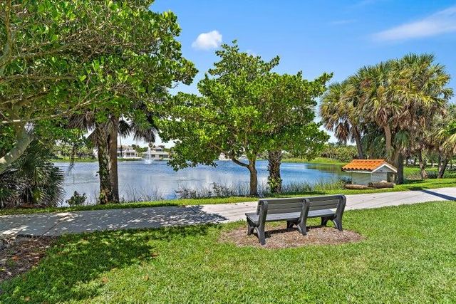 440 Jupiter Lane, Juno Beach, FL 33408