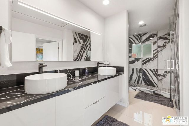 775 W Racquet Club Road, Palm Springs, CA 92262