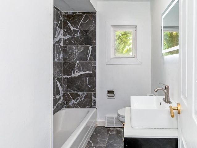 3326 Spring Garden Rd, Reserve, PA 15212