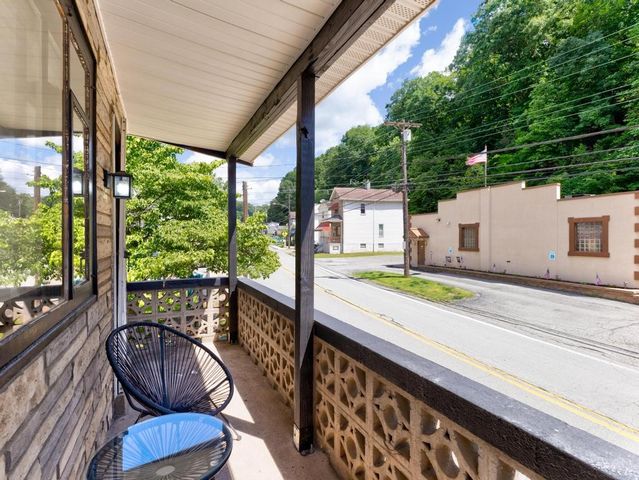 3326 Spring Garden Rd, Reserve, PA 15212