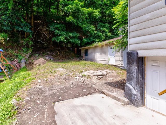 3326 Spring Garden Rd, Reserve, PA 15212