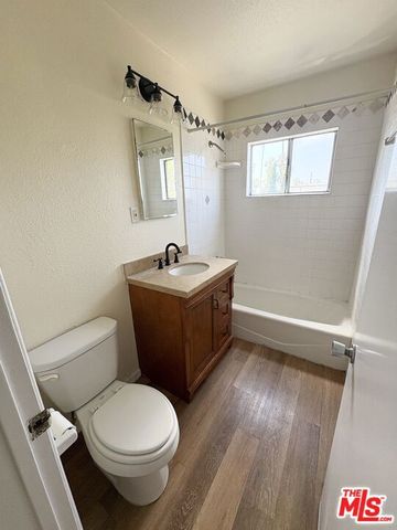 534 Santa Clara Avenue 5, Venice, CA 90291