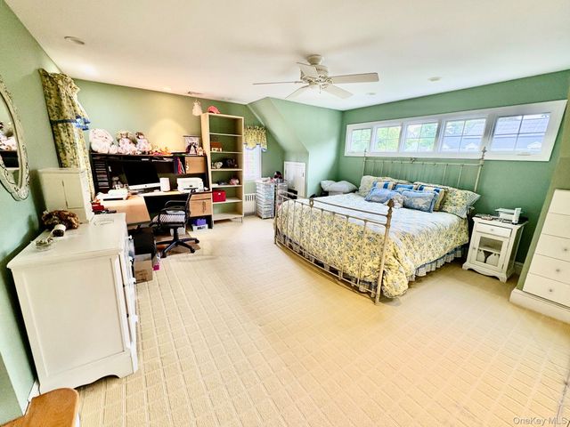 11 Andover Lane, Manhasset, NY 11030