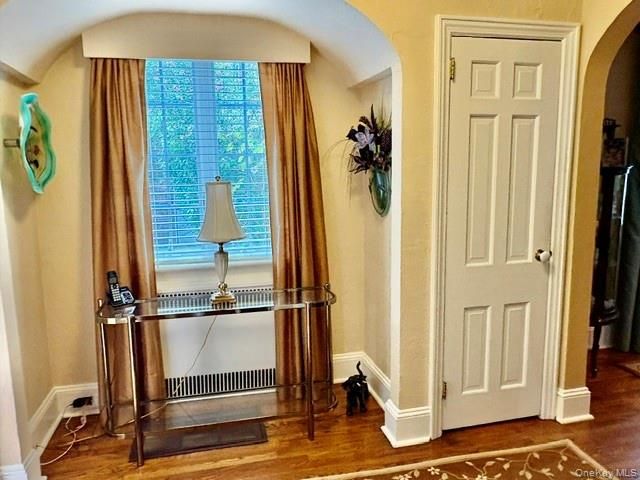 11 Andover Lane, Manhasset, NY 11030