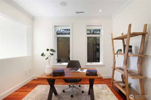 719 Harvard Avenue E, Seattle, WA 98102