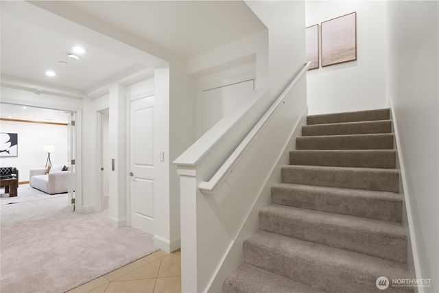 719 Harvard Avenue E, Seattle, WA 98102