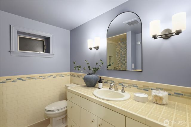 719 Harvard Avenue E, Seattle, WA 98102