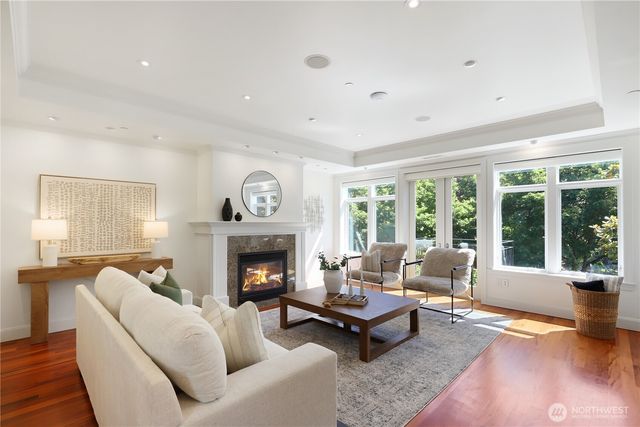 719 Harvard Avenue E, Seattle, WA 98102