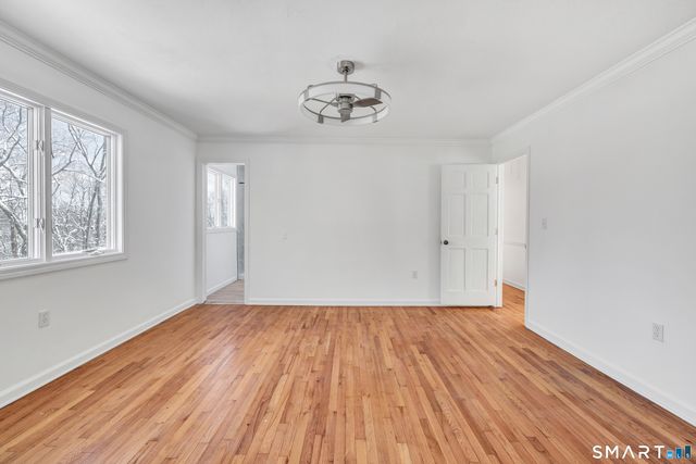 17 Stage Road, Brookfield, CT 06804