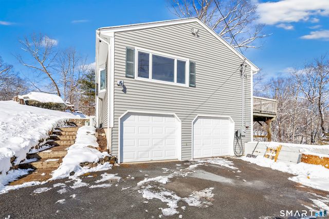 17 Stage Road, Brookfield, CT 06804