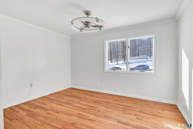 17 Stage Road, Brookfield, CT 06804