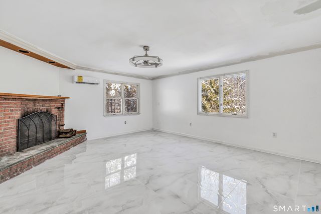 17 Stage Road, Brookfield, CT 06804