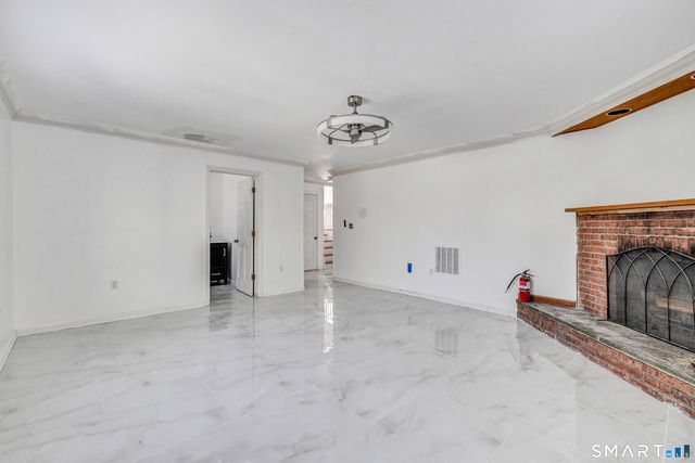 17 Stage Road, Brookfield, CT 06804