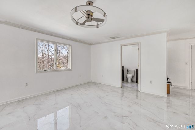 17 Stage Road, Brookfield, CT 06804