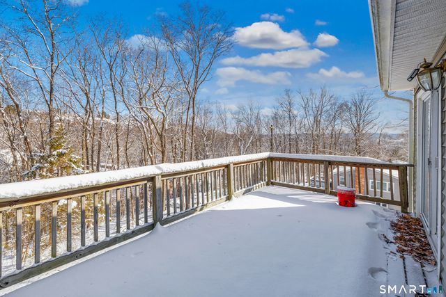 17 Stage Road, Brookfield, CT 06804
