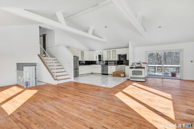 17 Stage Road, Brookfield, CT 06804