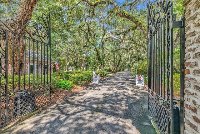 525 Tuckers Rd Unit B, Pawleys Island, SC 29585