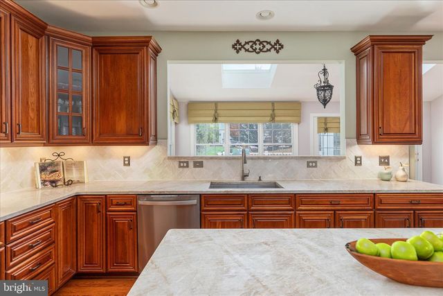 5393 EMMYS MILL CT, Haymarket, VA 20169