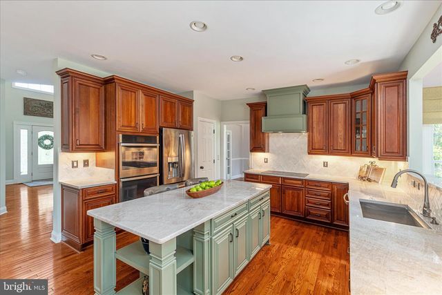 5393 EMMYS MILL CT, Haymarket, VA 20169