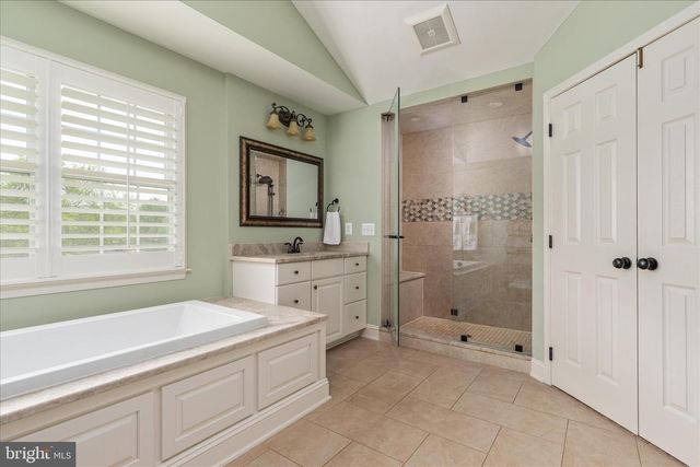 5393 EMMYS MILL CT, Haymarket, VA 20169