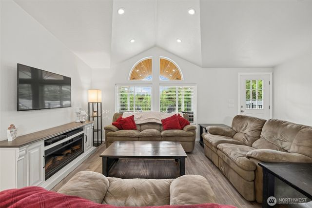 3120 Huddle Road, Sedro Woolley, WA 98284