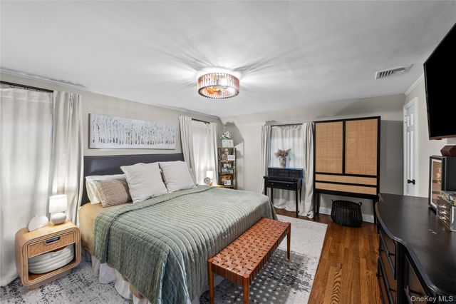 152 Bay Drive, Massapequa, NY 11758