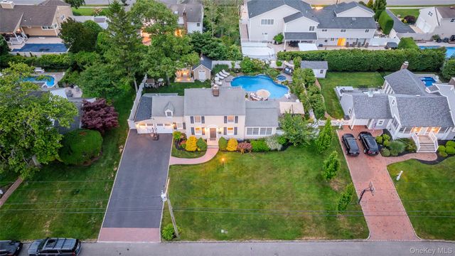 152 Bay Drive, Massapequa, NY 11758
