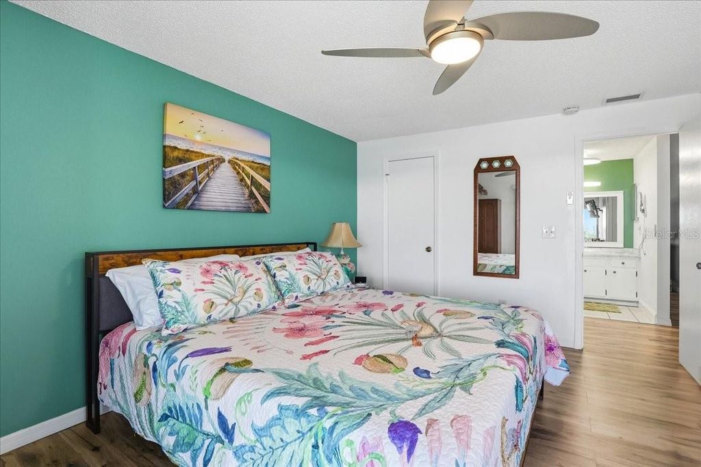 Image 12 of property listing at 22375 EDGEWATER DRIVE 256, Punta Gorda, FL 33980